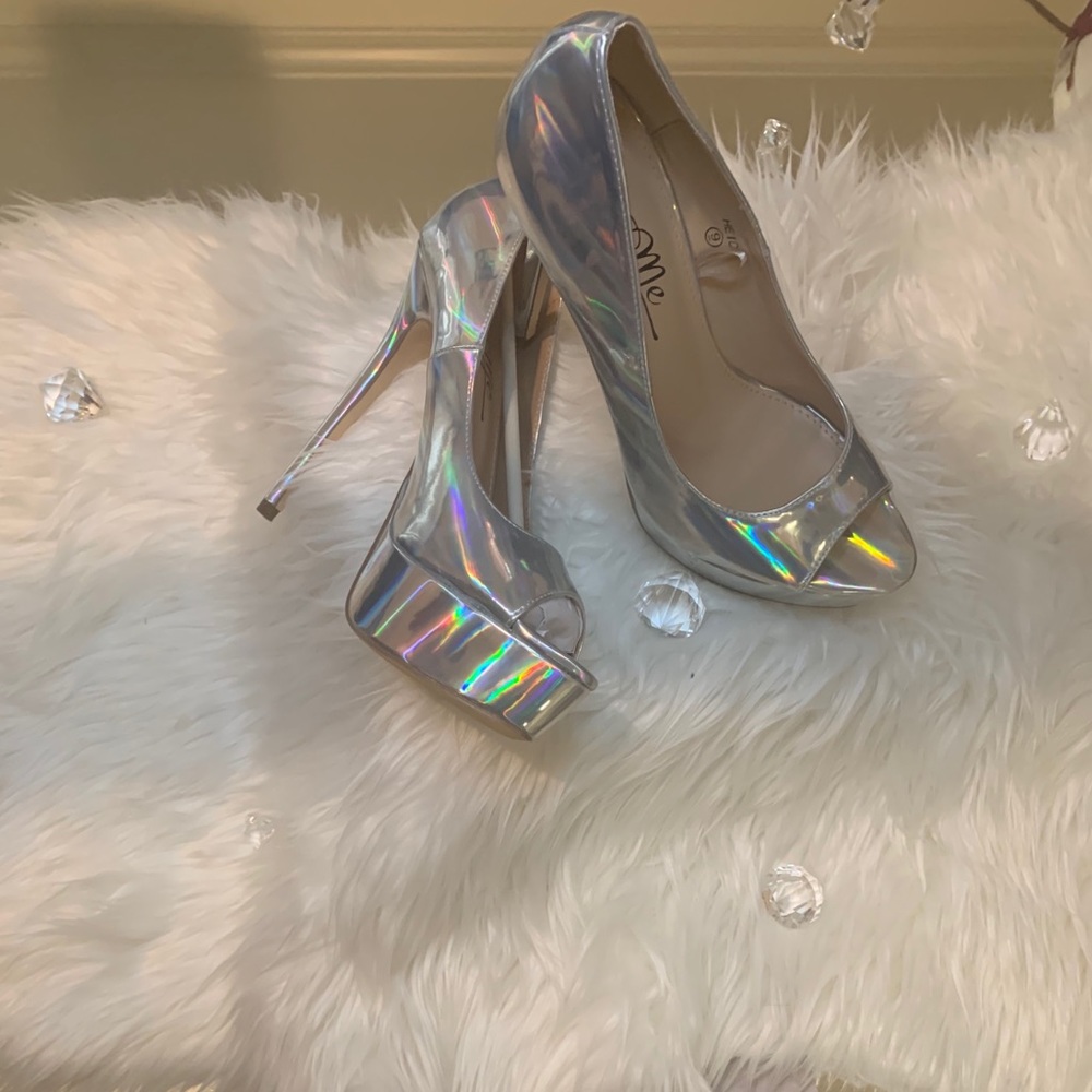 Gorgeous  shiny silver open toe stilettos